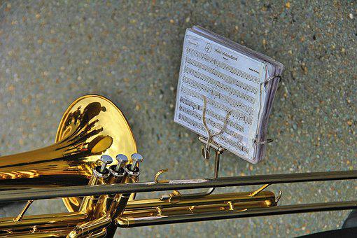 Musikinstrument und Noten